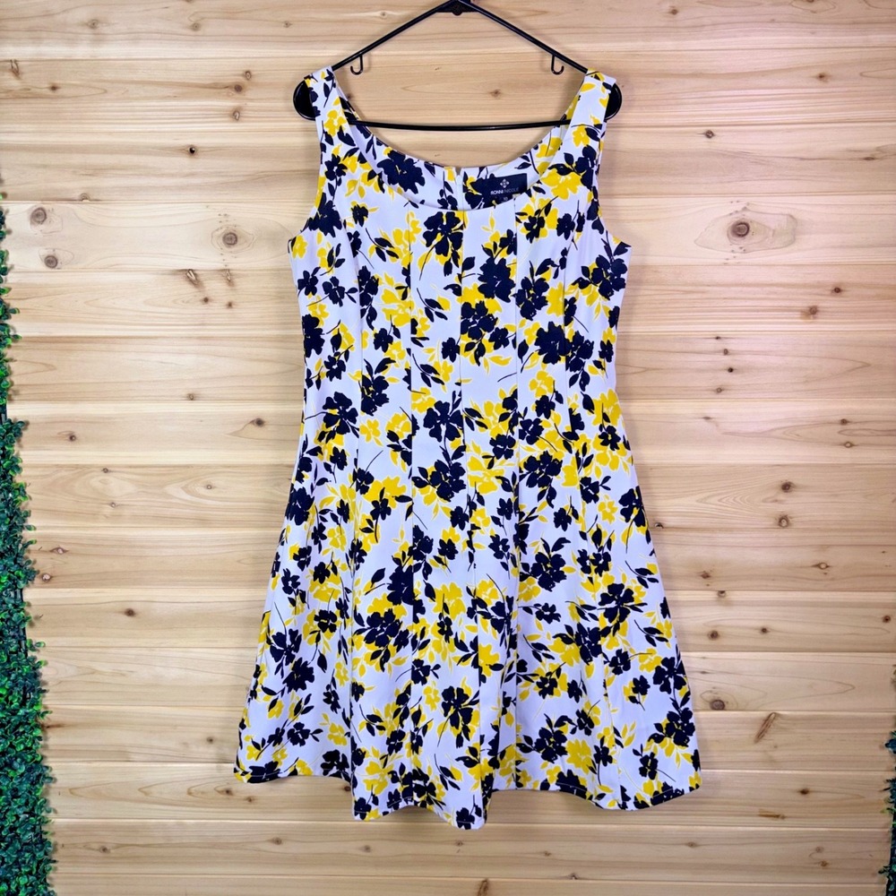 Ronni Nicole Dress Womens 10 Black Yellow and White  Floral Fit and Flare Dress